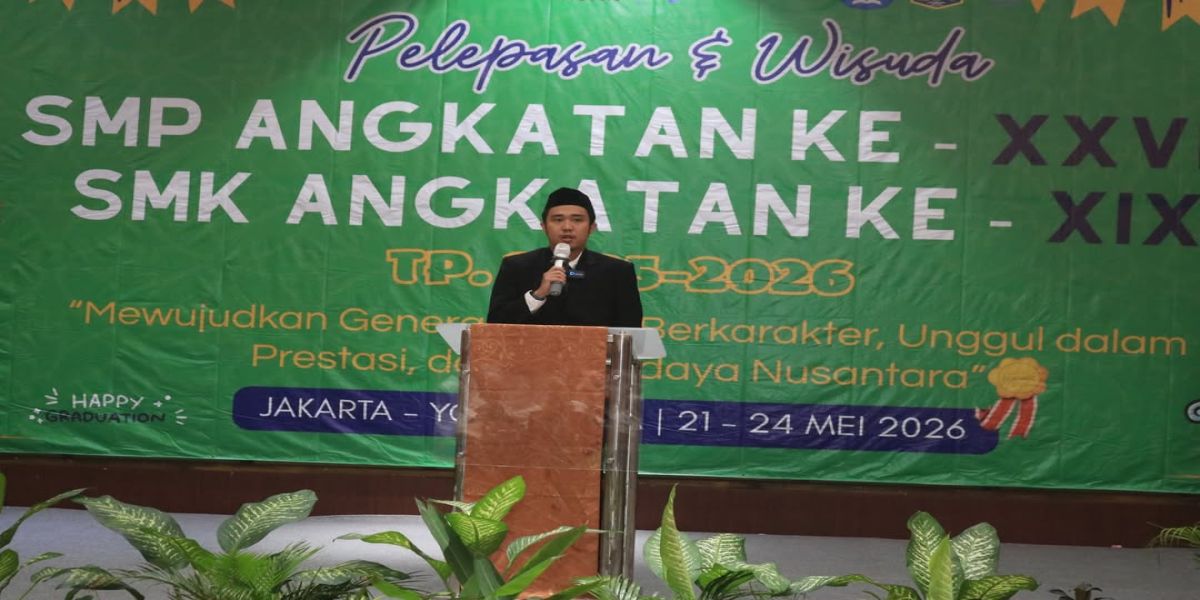 SERBA-SERBI WISUDA ERA PEMBANGUNAN III 