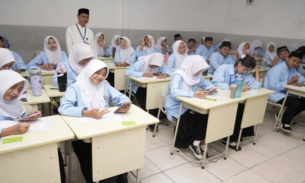 PELAKSANAAN UJIAN ATS GANJIL SMK ERA PEMBANGUNAN - Foto 4