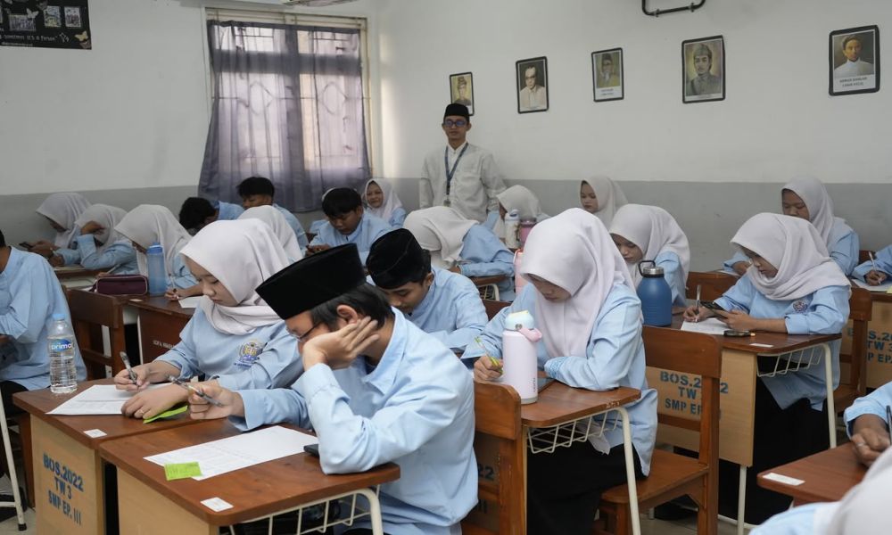 PELAKSANAAN UJIAN ATS GANJIL SMK ERA PEMBANGUNAN - Foto 8