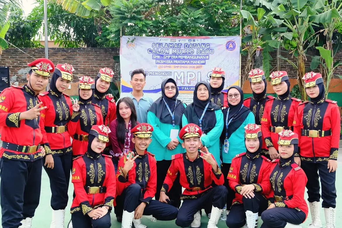 Paskibra (Pasukan Pengibar Bendera)